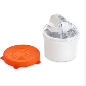Pampered Chef Ice Cream Maker and Scoop